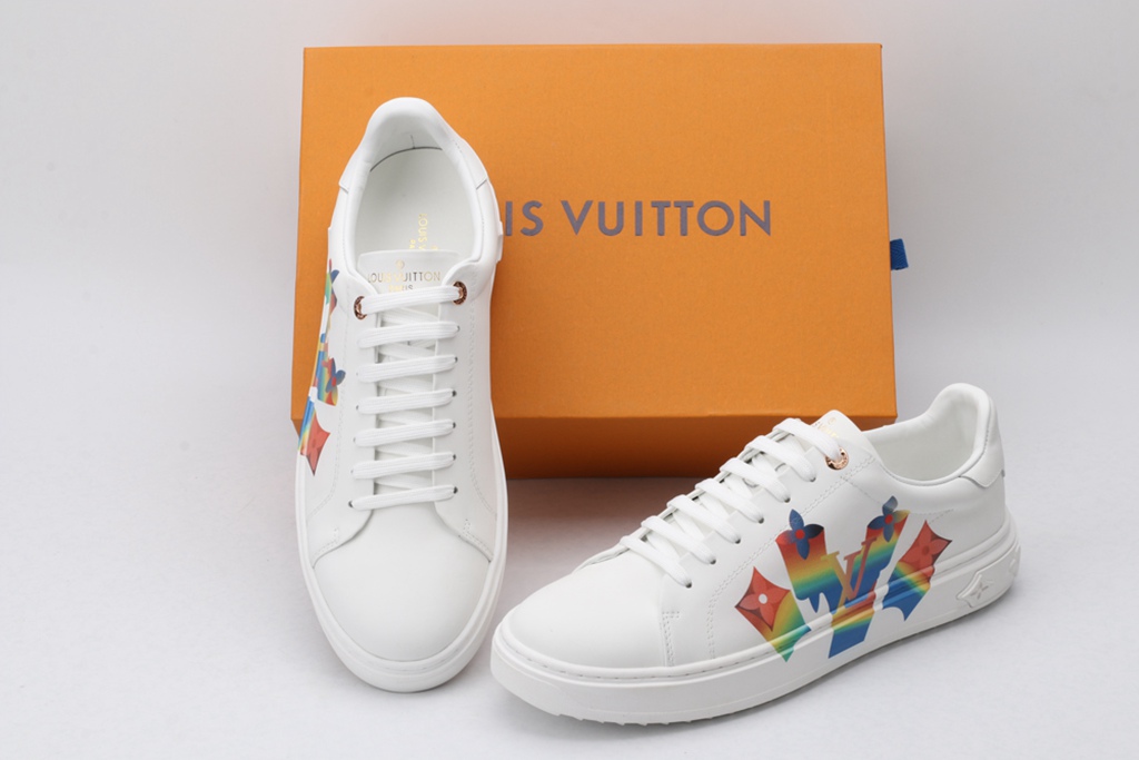 L*V SNEAKER